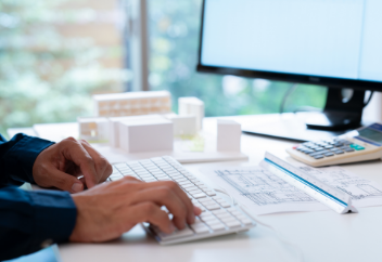 設計中　手元　写真