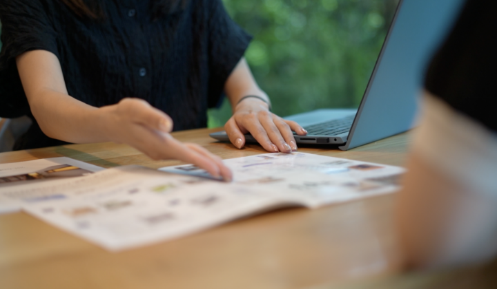 コーディネーター　手元　写真